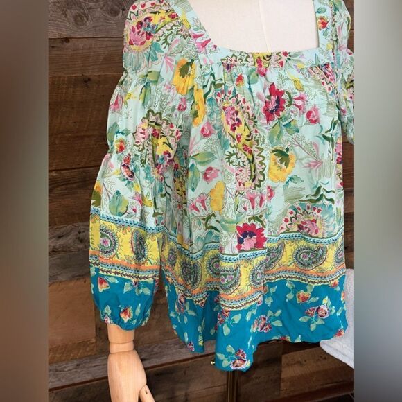 Figueroa & Flower 3/4 Border Print Sleeve Blouse - Picture 4 of 11